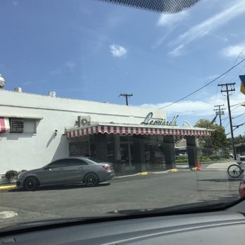 Leonard's Bakery - Outside - Bakeries Near Me - Waipahu, Hawaii Leonard's Bakery - Outside - Bakeries Near Me - Waipahu, Hawaii