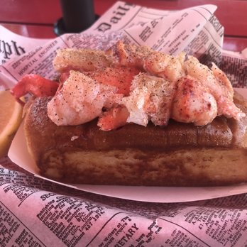 Lobster West - Lobster Roll - Seafood Near Me - Encinitas, California