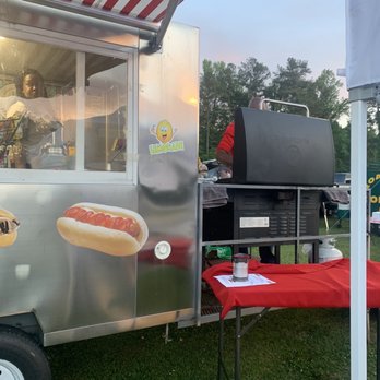 bob's - a food truck with hot dogs on it - Food Trucks Near Me - Dadeville, Alabama bob's - a food truck with hot dogs on it - Food Trucks Near Me - Dadeville, Alabama