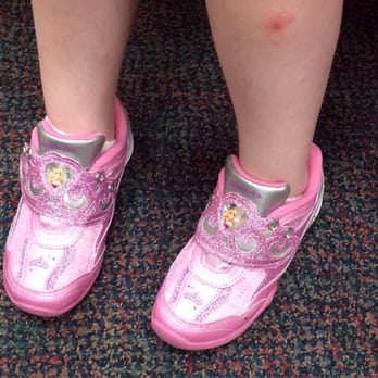 Shoe Train - Disney,Sleeping Beauty, light up shoes. - Shoe Stores Near Me - Potomac, Maryland