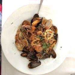 3 Flags Restaurant - Seafood Nostra