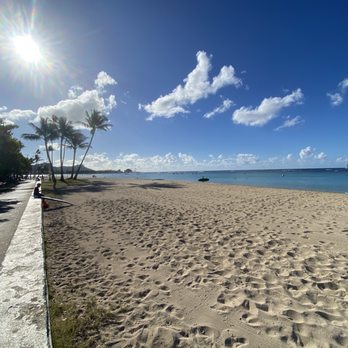Ala Moana Beach - Beaches Near Me - Honolulu, Hawaii Ala Moana Beach - Beaches Near Me - Honolulu, Hawaii