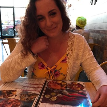 Corn N' Crab - My fiancé Nancy and I ordering Cajun food on date night! - Cajun/Creole Near Me - Canoga Park, California