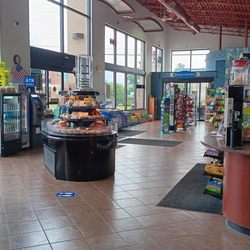 Tyranena Bp Conv Store