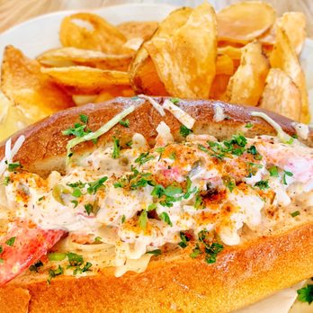 Pier 6 - Seafood Near Me - San Leon, Texas