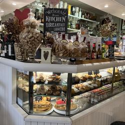 Bristol - Pastries display case