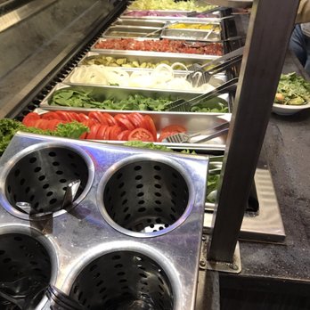 Fuddruckers - Toppings - American Near Me - Norfolk, Virginia