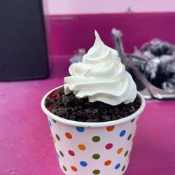Phineas Q. Butterfat's Ice Cream Parlour - Cookies 'N' Cream 'N' Things sundae