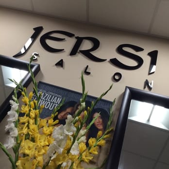Jersi Salon - Always fresh flowers at Jersi Salon - Hair Salons Near Me - Los Angeles, California