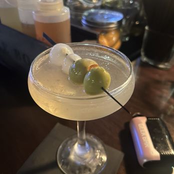 The Stave Bar - dirty martini - Pubs Near Me - Long Beach, California