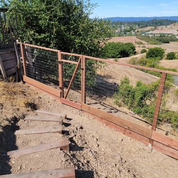 Dream Hugo's Landscaping - Trail in the yard professionally constructed by Hugo's team - Landscaping Near Me - Santa Cruz, California Dream Hugo's Landscaping - Trail in the yard professionally constructed by Hugo's team - Landscaping Near Me - Santa Cruz, California