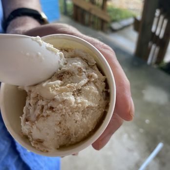 Getcha Sum Ice Cream Parlor - Oatmeal Cookie & Brown Sugar Poptart - Ice Cream & Frozen Yogurt Near Me - Mansfield, Texas Getcha Sum Ice Cream Parlor - Oatmeal Cookie & Brown Sugar Poptart - Ice Cream & Frozen Yogurt Near Me - Mansfield, Texas