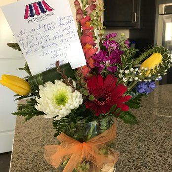 The Flower Shop Castle Pine - I paid $65.00 plus $12.99 for a CUSTOM arrangement and noted that this was for a baby shower and this is what they sent. Pretty disappointed - Florists Near Me - Castle Pines, Colorado The Flower Shop Castle Pine - I paid $65.00 plus $12.99 for a CUSTOM arrangement and noted that this was for a baby shower and this is what they sent. Pretty disappointed - Florists Near Me - Castle Pines, Colorado