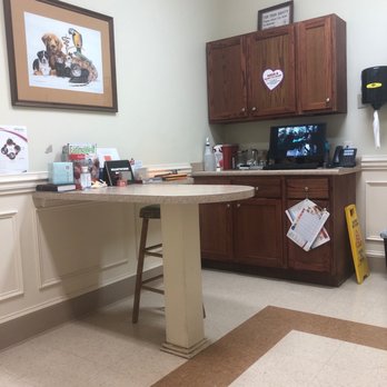 Cairo Animal Hospital - Exam rooms - Veterinarians Near Me - Cairo, Georgia Cairo Animal Hospital - Exam rooms - Veterinarians Near Me - Cairo, Georgia