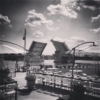 Becket's - Great views of the river, boats & bridge - New American Near Me - Oshkosh, Wisconsin