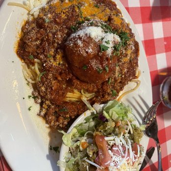 Monjunis Italian Cafe & Grocery - Meatballs And Spaghetti - Italian Near Me - Baton Rouge, Louisiana Monjunis Italian Cafe & Grocery - Meatballs And Spaghetti - Italian Near Me - Baton Rouge, Louisiana