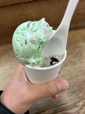 Husky Deli & Catering & Ice Cream by null