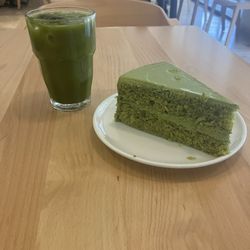 Café Ruta de la Seda - Matcha and matcha cake