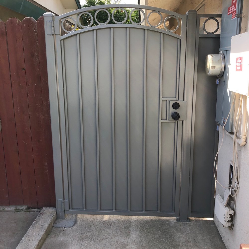 Wrought iron side gate