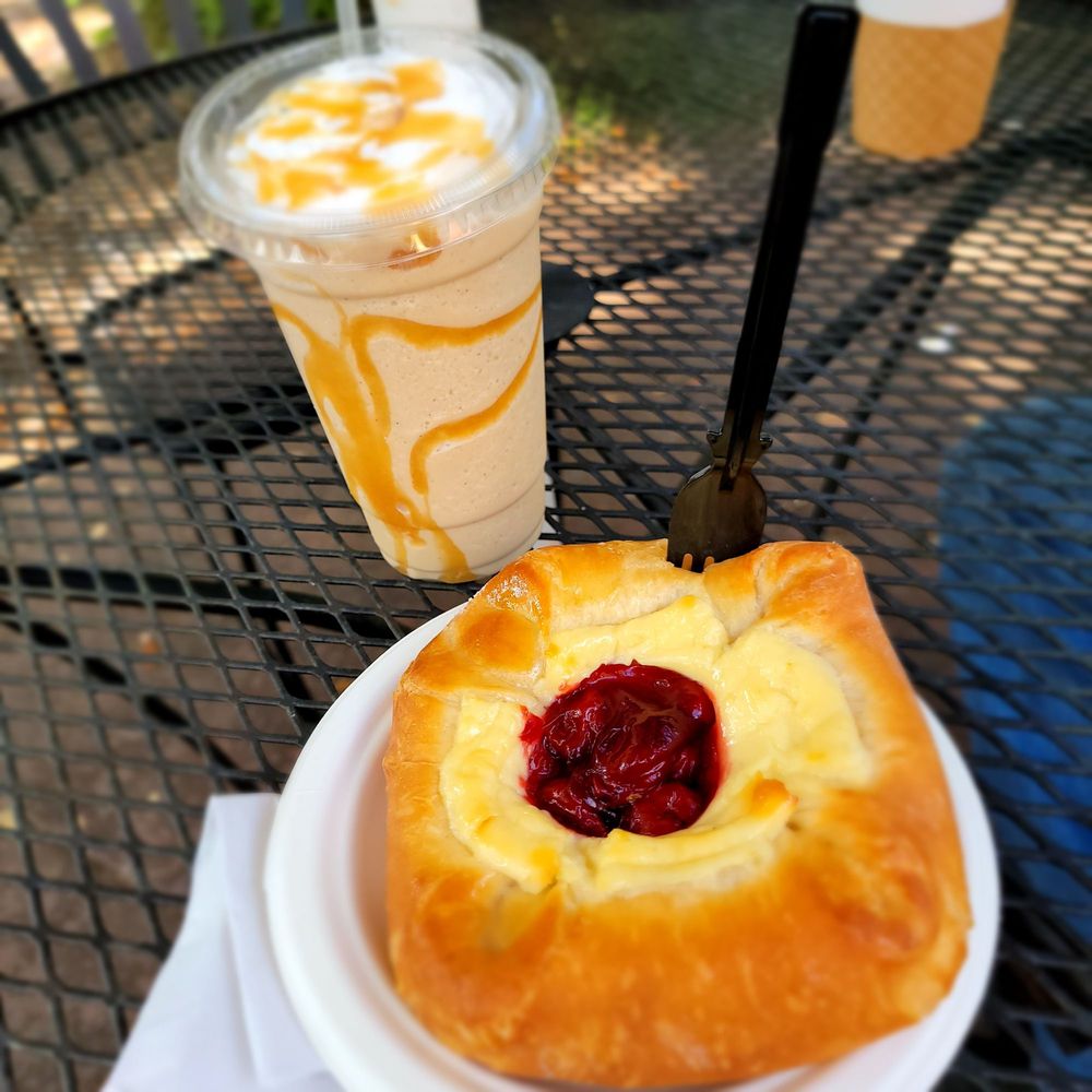 YALAHA BAKERY Updated October 2024 791 Photos & 410 Reviews 8210