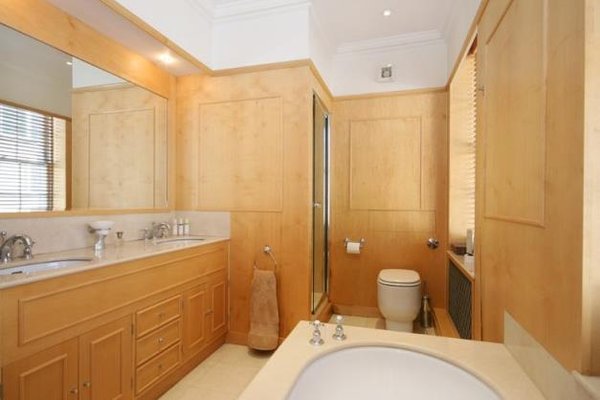 J Royal Construction