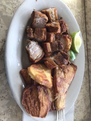 Elsa La Reina del Chicharron by null