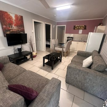 Beachlander Holiday Apartments - Hotels Near Me - Coffs Harbour, NSW