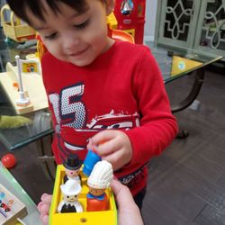 Super Happy Incredible Toys