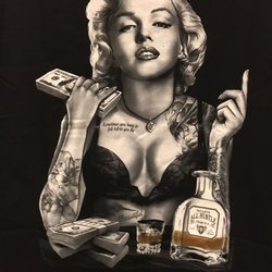 Gotham City Smoke Shop - Marilyn Monroe T-Shirt