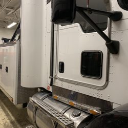 AutoMedics - A new heavy duty truck preparing for service! We are Orland Park Premier towing company!