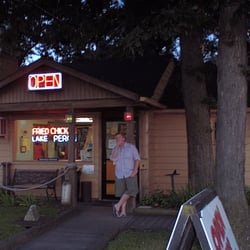Johnson's Fish & Shrimp - View from outside