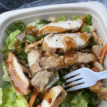Tropical Smoothie Cafe - Thai Chicken Bowl with "extra chicken"!? - Juice Bars & Smoothies Near Me - Deer Park, New York Tropical Smoothie Cafe - Thai Chicken Bowl with "extra chicken"!? - Juice Bars & Smoothies Near Me - Deer Park, New York