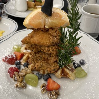 Sweet Maple - Chicken Croffle ($21) - Breakfast & Brunch Near Me - Cupertino, California