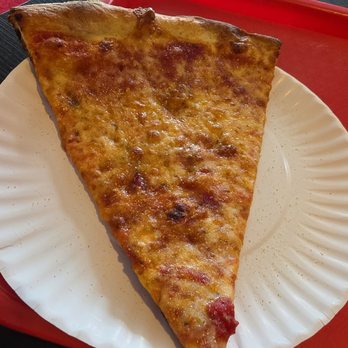 La Slice Pizzeria - Pizza Near Me - Islandia, New York