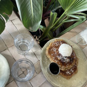 Fig Tree - Better pic of the pancakes - Cafes Near Me - Los Angeles, California