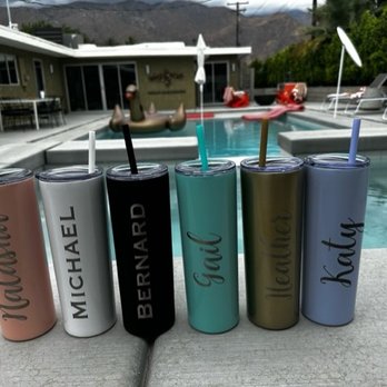 Bigg Palm Springs - Safe neighborhood. I had custom tumblers delivered and they were waiting for me at the front door. - Vacation Rentals Near Me - Palm Springs, California