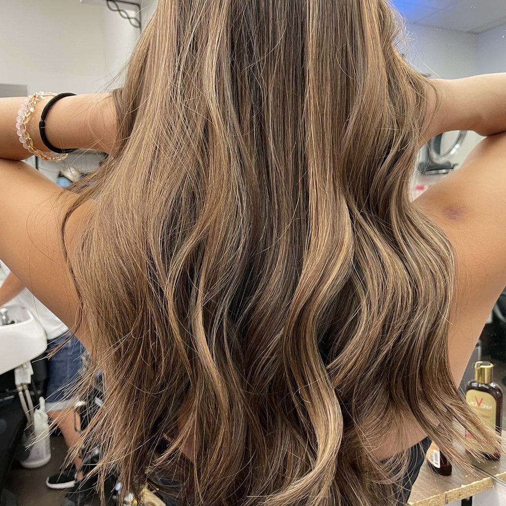 Brian Guy Studio 14 - Sun kissed balayage by Ryan (2021) - Hair Stylists Near Me - Irvine, California Brian Guy Studio 14 - Sun kissed balayage by Ryan (2021) - Hair Stylists Near Me - Irvine, California