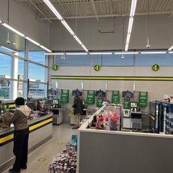 Dollarama - Dollarama - checkout stations