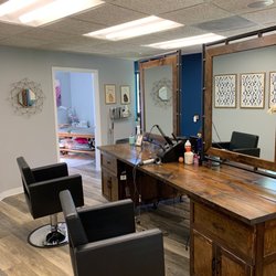 District 108 Salon & Spa - Super cute inside!!!