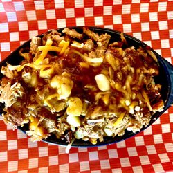 The Yard - Loaded poutine with pulled pork