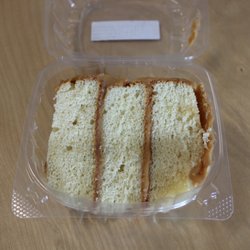 Bobbies Bakery - Caramel cake slice