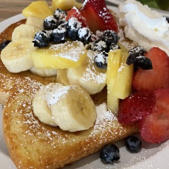 @ The Diner - Fruit waffle - Breakfast & Brunch Near Me - Orlando, Florida @ The Diner - Fruit waffle - Breakfast & Brunch Near Me - Orlando, Florida