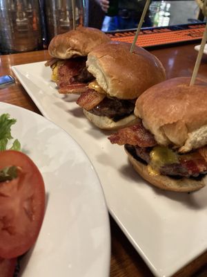 Market Street Blade and Barrel by null