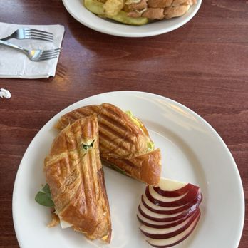 The Grind Coffee and Nosh - Breakfast & Brunch Near Me - Biloxi, Mississippi The Grind Coffee and Nosh - Breakfast & Brunch Near Me - Biloxi, Mississippi