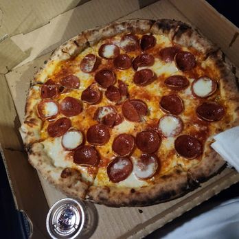 Bella Luna Pizza - Delicious, fresh pizza - Pizza Near Me - Los Angeles, California Bella Luna Pizza - Delicious, fresh pizza - Pizza Near Me - Los Angeles, California