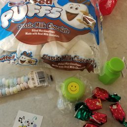The "stocking" they give you...one per car. So a 6-7 minute drive with this as a "treat". I don't think the kids will fight over it. The "stocking" they give you...one per car. So a 6-7 minute drive with this as a "treat". I don't think the kids will fight over it.