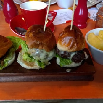 Drygate Brewing Co - Sliders (and chips) - Beef and smoked cheese, venison and ox tail! YUM! - Breweries Near Me - Glasgow, GLG Drygate Brewing Co - Sliders (and chips) - Beef and smoked cheese, venison and ox tail! YUM! - Breweries Near Me - Glasgow, GLG