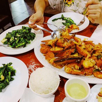 Joyful Tasty Palace - Love the vegetables and lobster! 2 lobsters for $40    Chrysanthemum tea and salty peanuts! - Chinese Near Me - Orlando, Florida