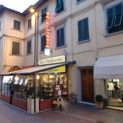 Pasticceria Vezzosi - Zona pedonale di Montelupo F.no
