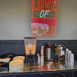 Buffet drink station (tropical drink and chai) and soup (sambar during my visit)